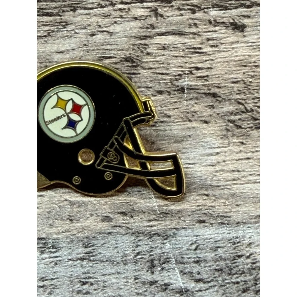 NFL Pittsburgh Steeler Pin Helmet‎ Decal